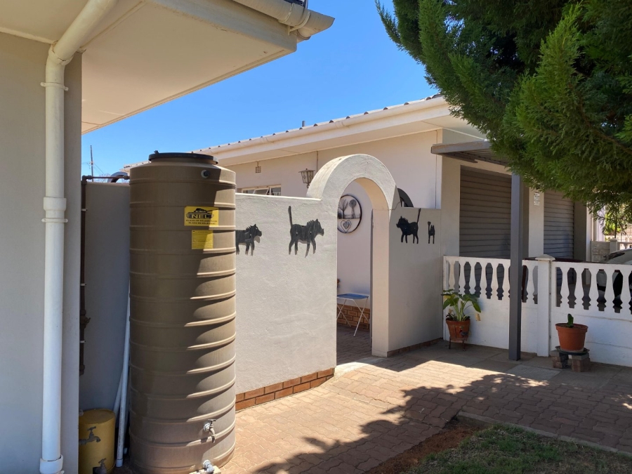 3 Bedroom Property for Sale in Vanrhynsdorp Western Cape